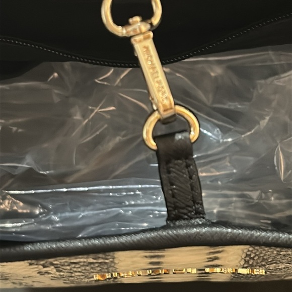 Michael Kors Large Travel Saffiano Leather Tote Snake Print and Black - Picture 3 of 6